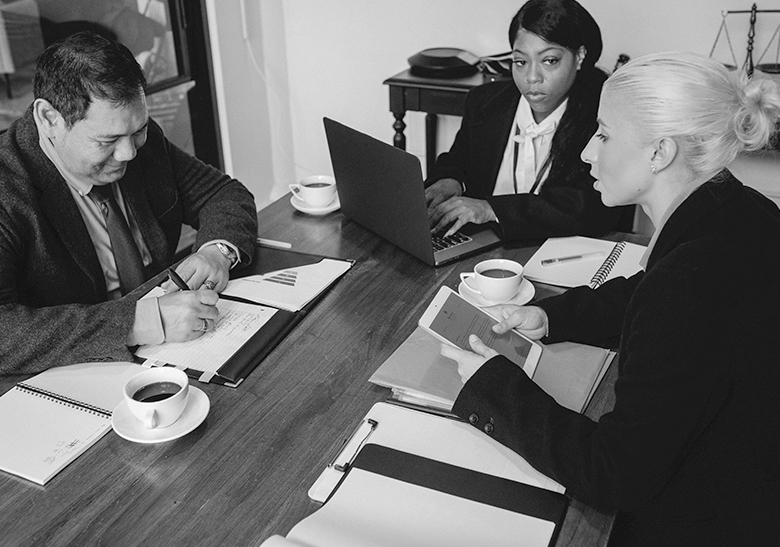 How to Use LLMs in Business: Benefits, Use Cases and Measurable Value